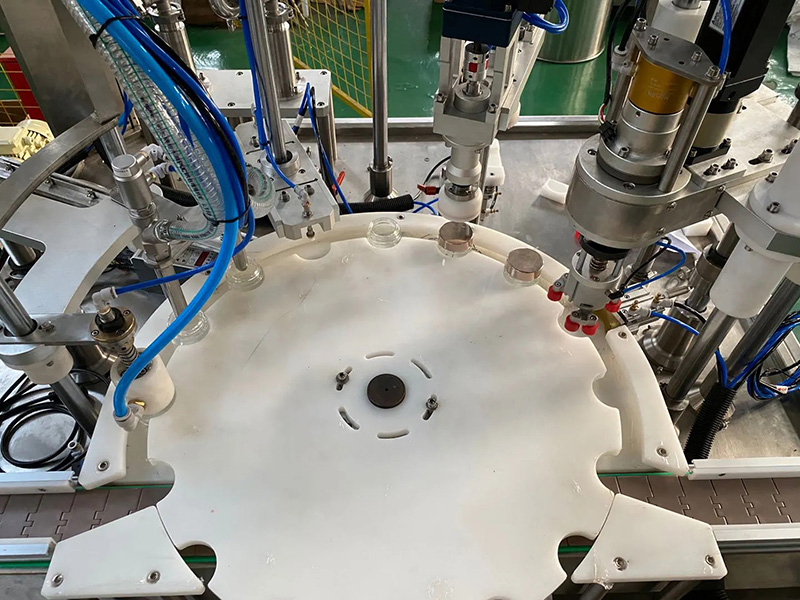 मोनोब्लॉक फिलिंग मशीन